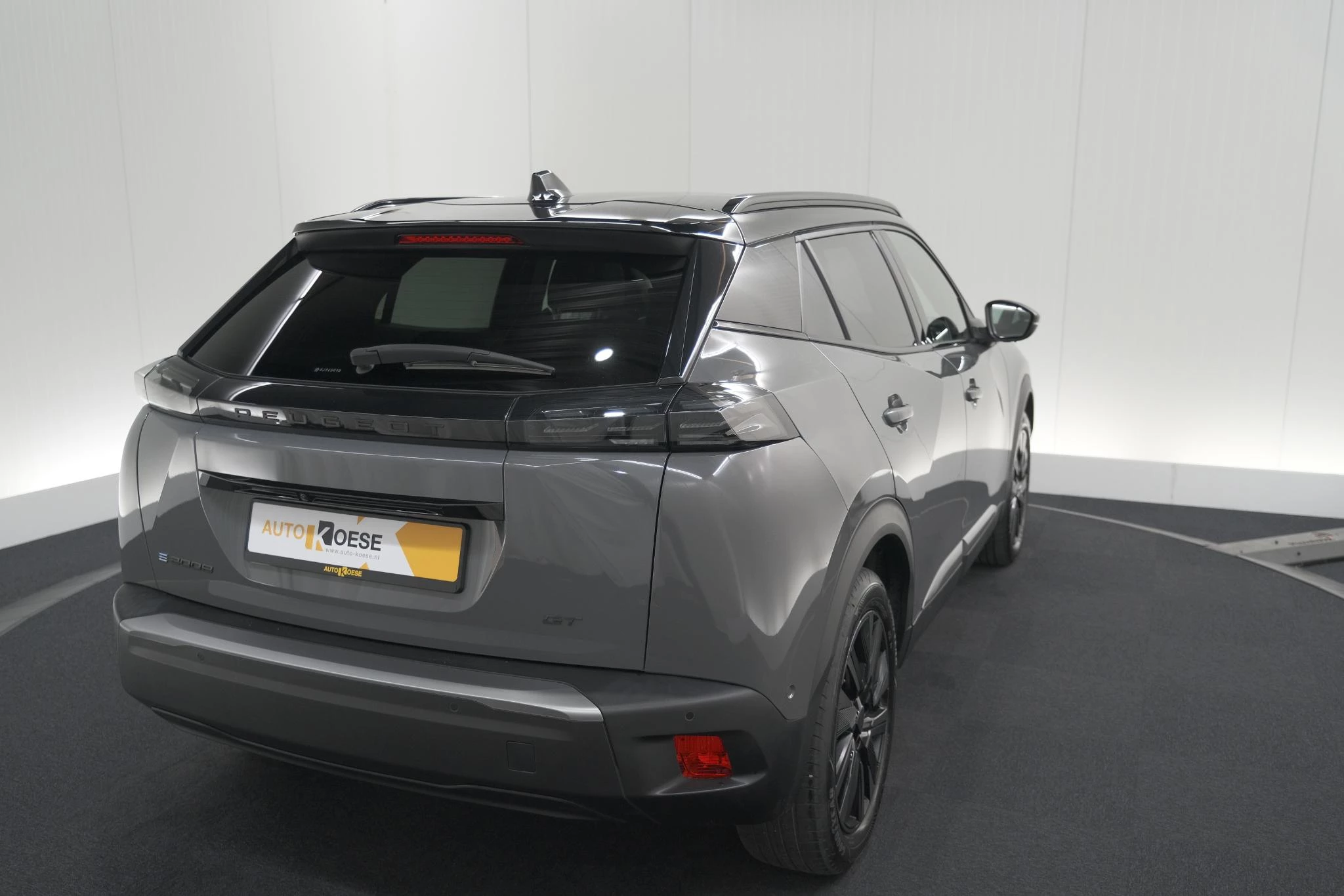 Hoofdafbeelding Peugeot e-2008
