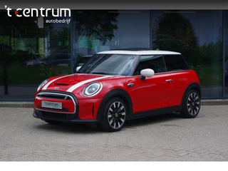 MINI Electric Mini MINI Yours 33 kWh 184 PK, Leder, Panoramadak, Navigatie, Stoelverwarming