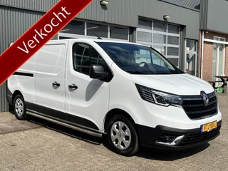 Renault Trafic 2.0 dCi L2H1 Airco Cruise controle Trekhaak 2000kg 3-Persoons Telefoonverbinding Apple carplay Navigatiesysteem Parkeersensoren achter 1e eigenaar Euro 6 Dealer onderhouden