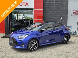 Toyota Yaris 1.5 Hybrid 130 GR Sport STOEL/STUURVERWARMING NAV ANDROID/APPLE PARKEERSENSOREN PANODAK 18'' LM-VELGEN