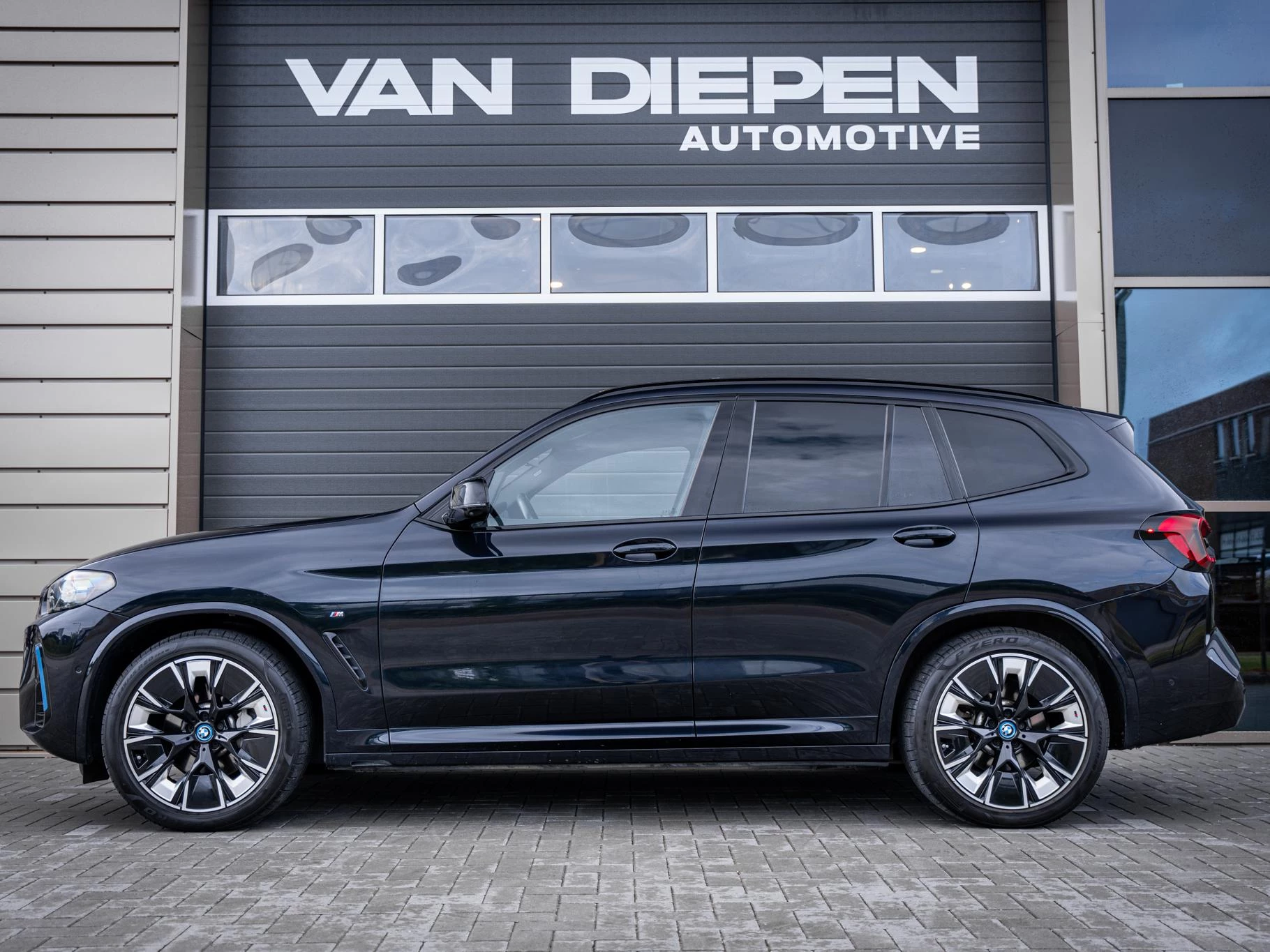 Hoofdafbeelding BMW iX3