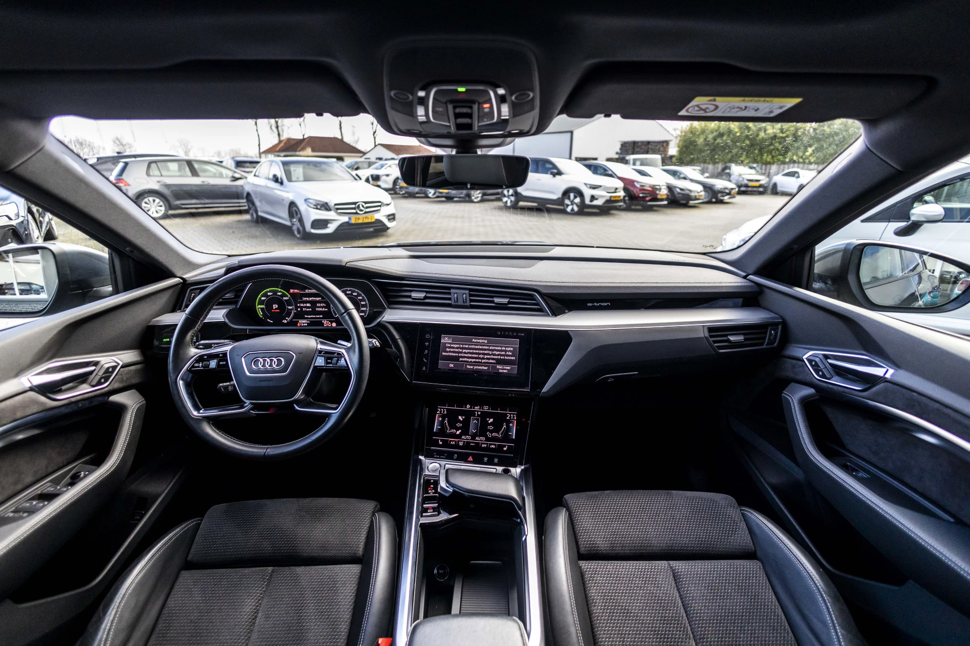 Hoofdafbeelding Audi e-tron