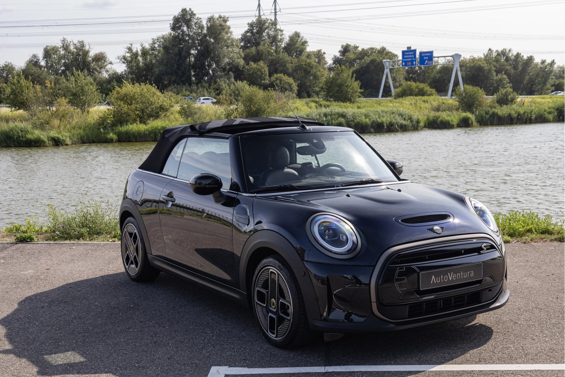 Hoofdafbeelding MINI Cabrio