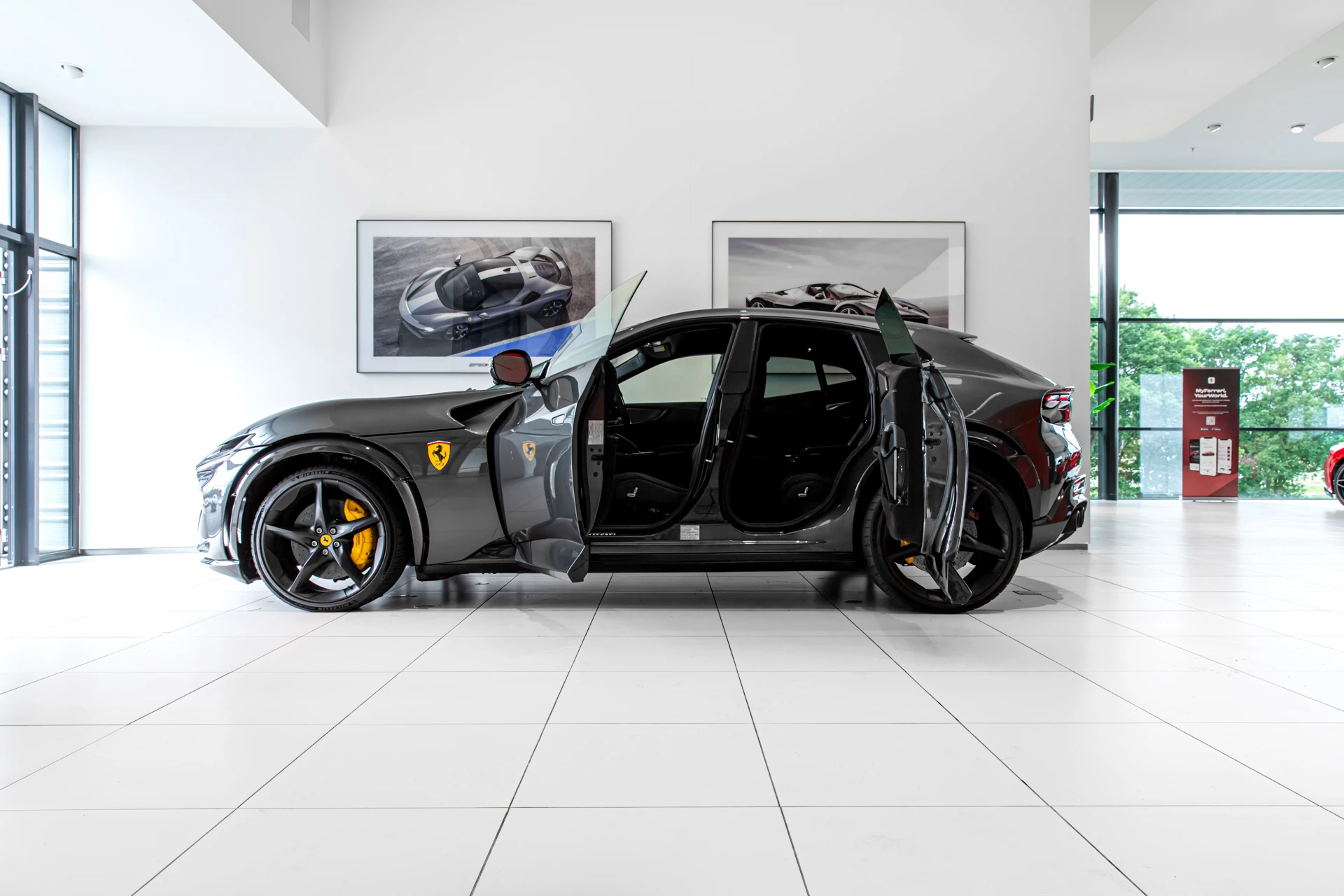 Hoofdafbeelding Ferrari Purosangue