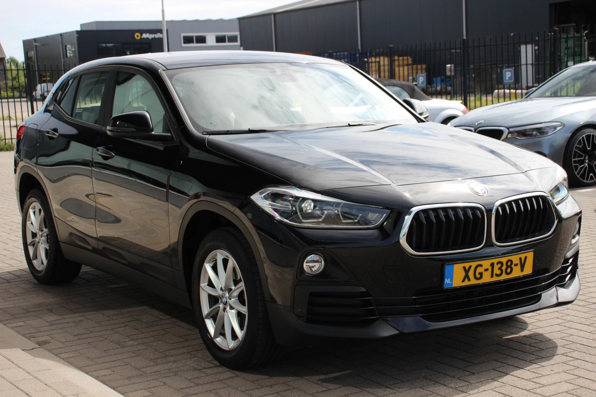 Hoofdafbeelding BMW X2