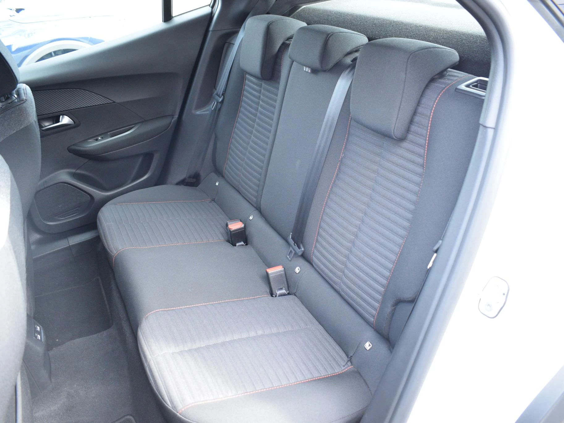 Hoofdafbeelding Peugeot e-2008