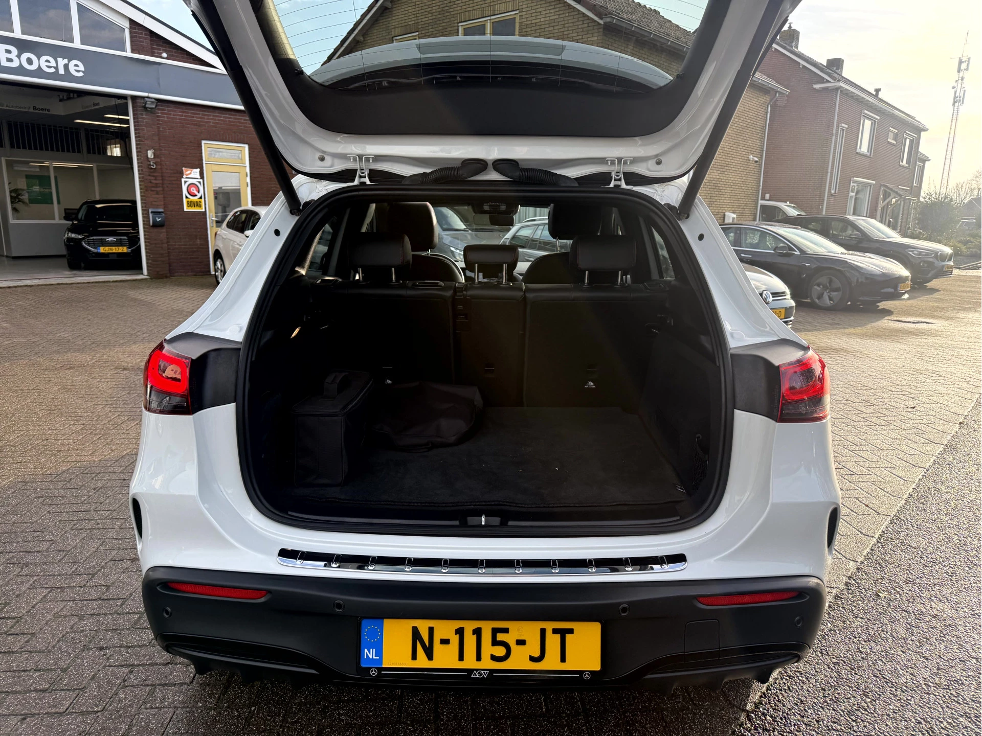 Hoofdafbeelding Mercedes-Benz EQA