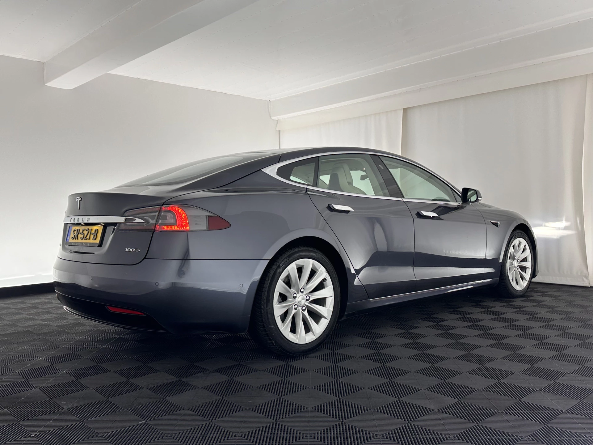 Hoofdafbeelding Tesla Model S