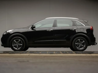Kia Niro 1.6 GDi Hybrid DynamicLine Sport (APPLE CARPLAY,NAVI,LED,XENON,CAMERA,LEDER,CRUISE,CLIMATE,TREKHAAK,PDC,NETTESTAAT)