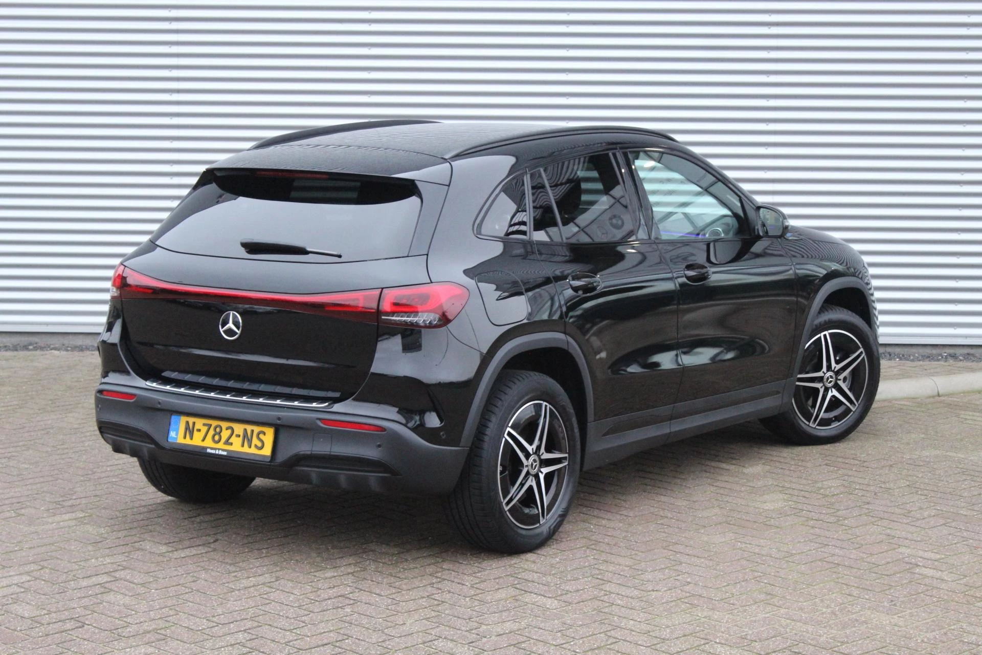 Hoofdafbeelding Mercedes-Benz EQA