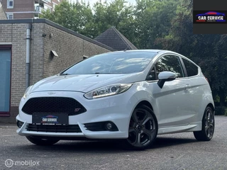 Ford Fiesta 1.6 ST2/220PK/CAMERA/KEYLESS/LMV/STLVW/NAVI/NETTE STAAT