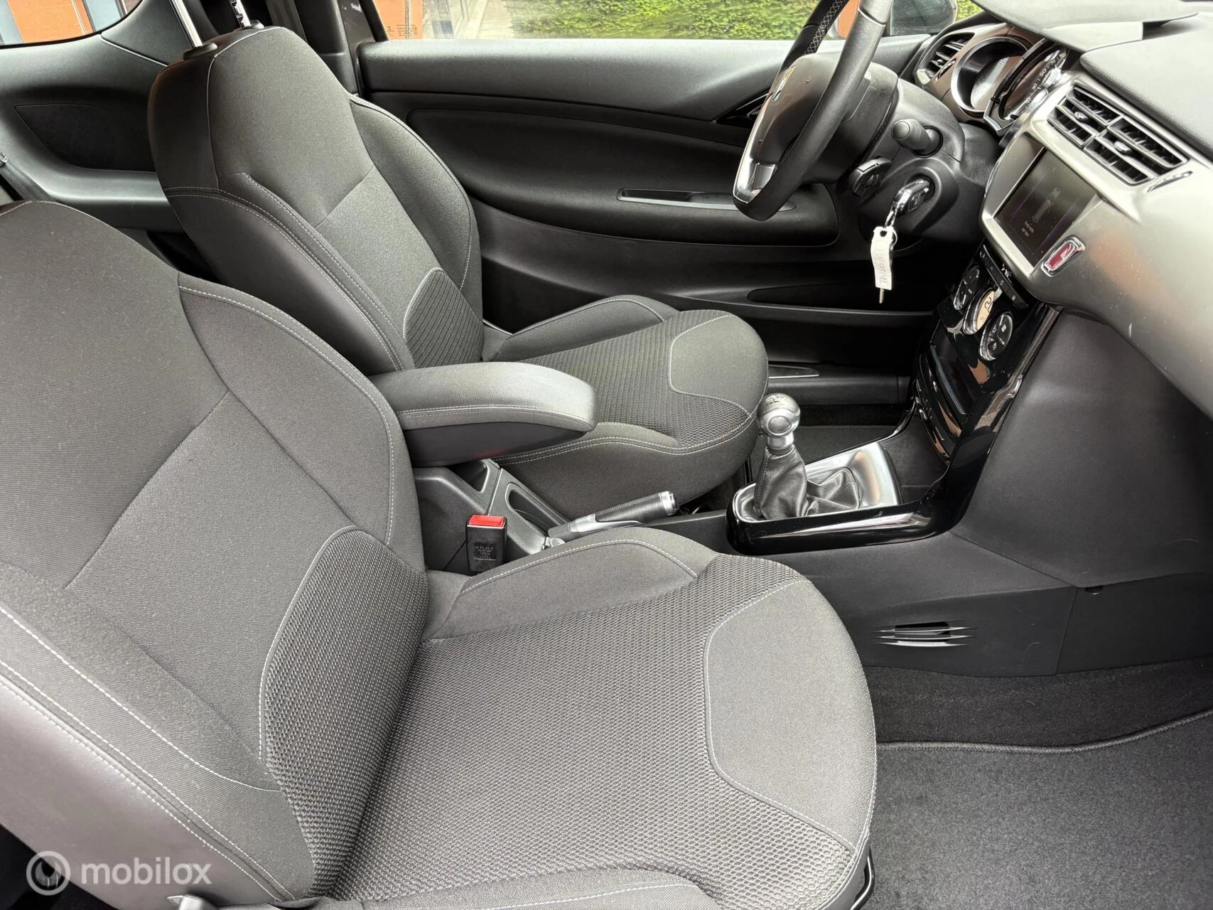 Hoofdafbeelding DS DS 3