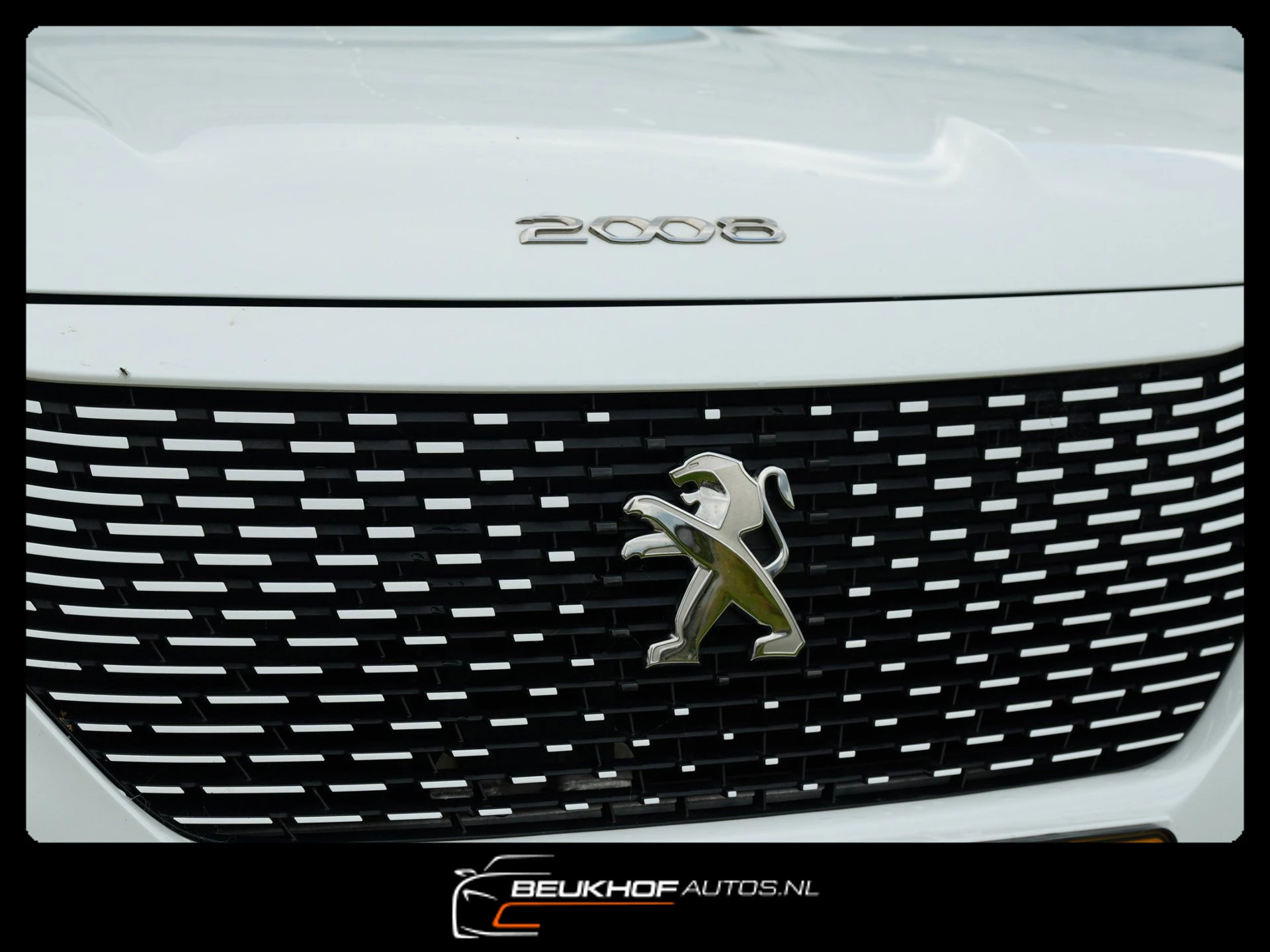 Hoofdafbeelding Peugeot e-2008