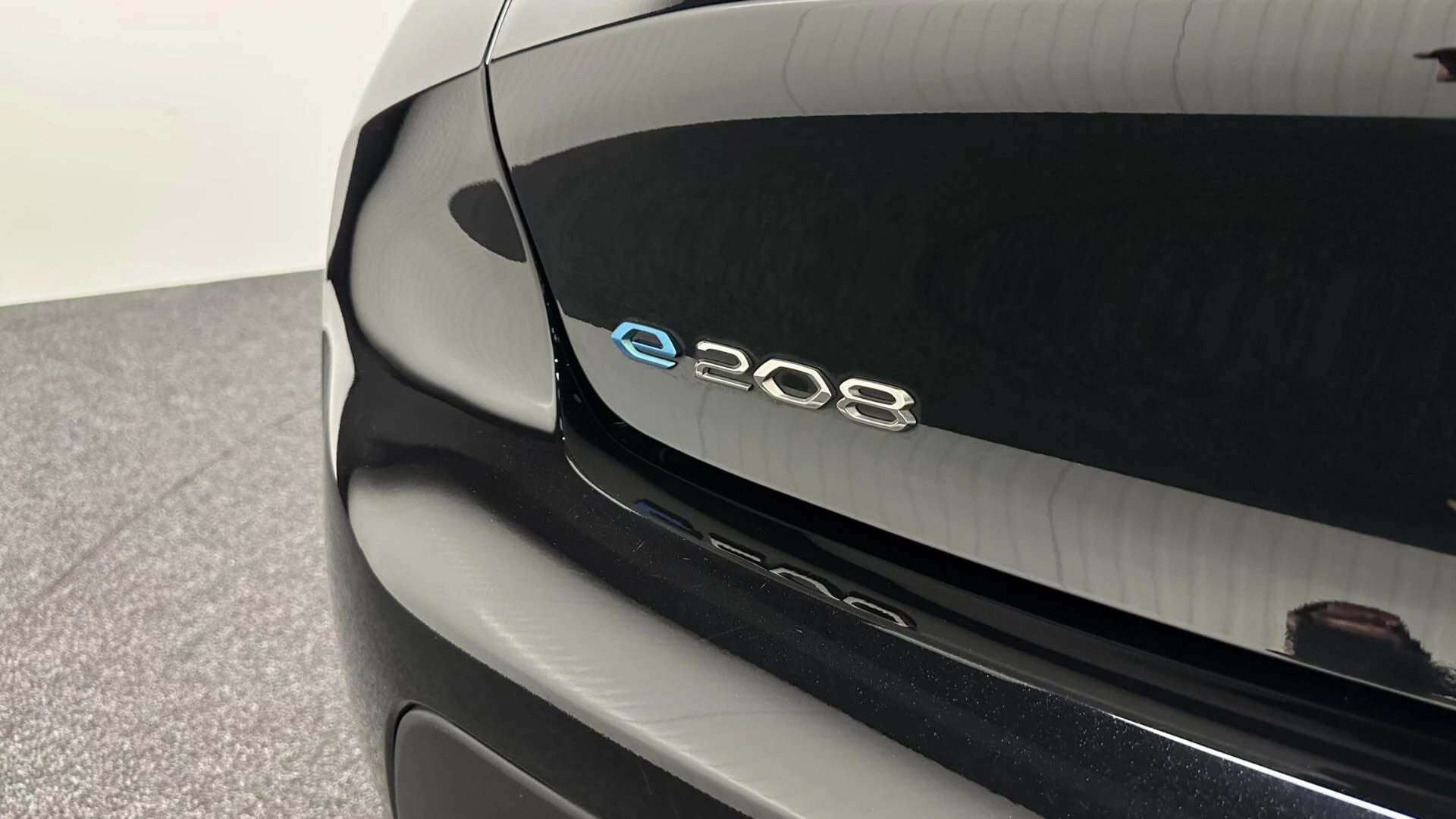 Hoofdafbeelding Peugeot e-208