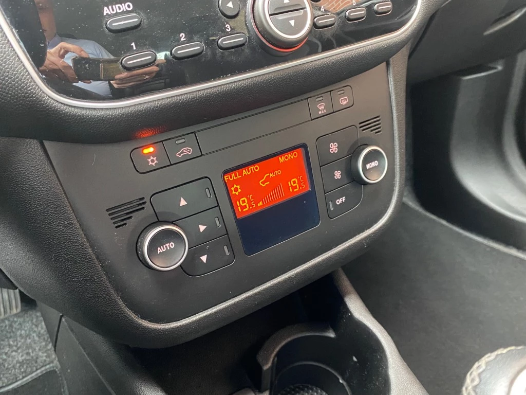 Hoofdafbeelding Fiat Punto