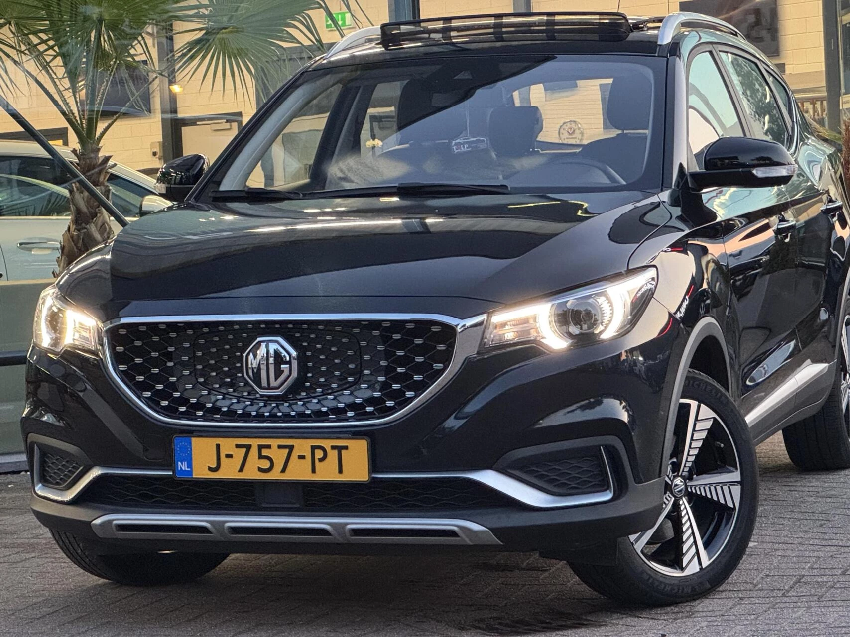 Hoofdafbeelding MG ZS EV