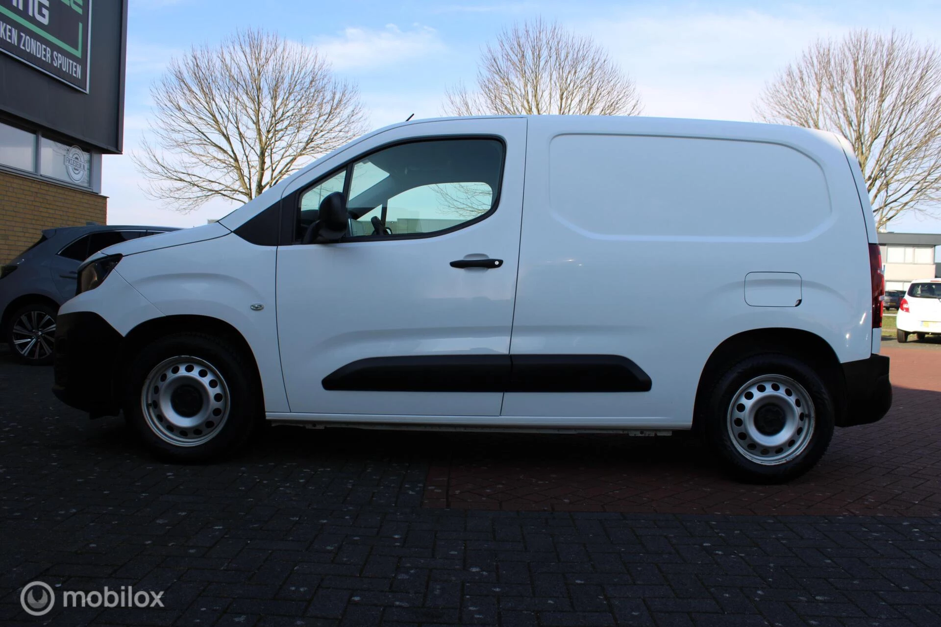 Hoofdafbeelding Peugeot Partner