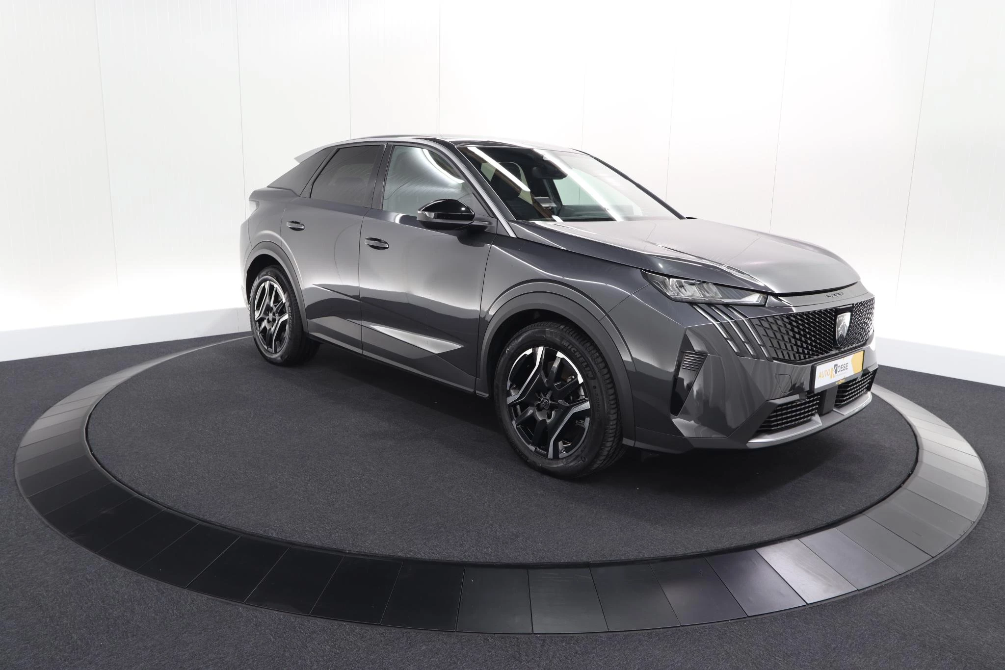 Hoofdafbeelding Peugeot e-3008