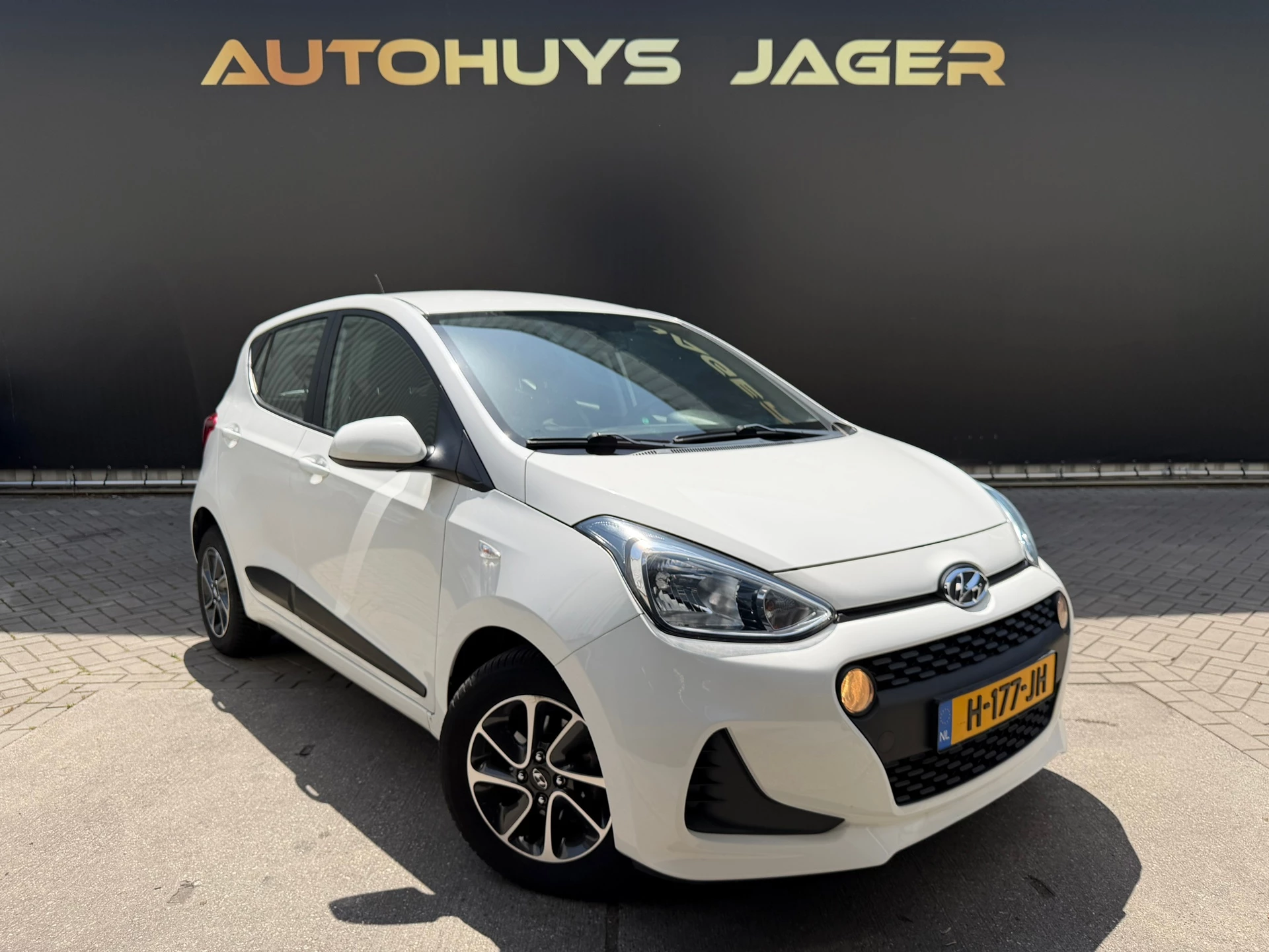 Hoofdafbeelding Hyundai i10
