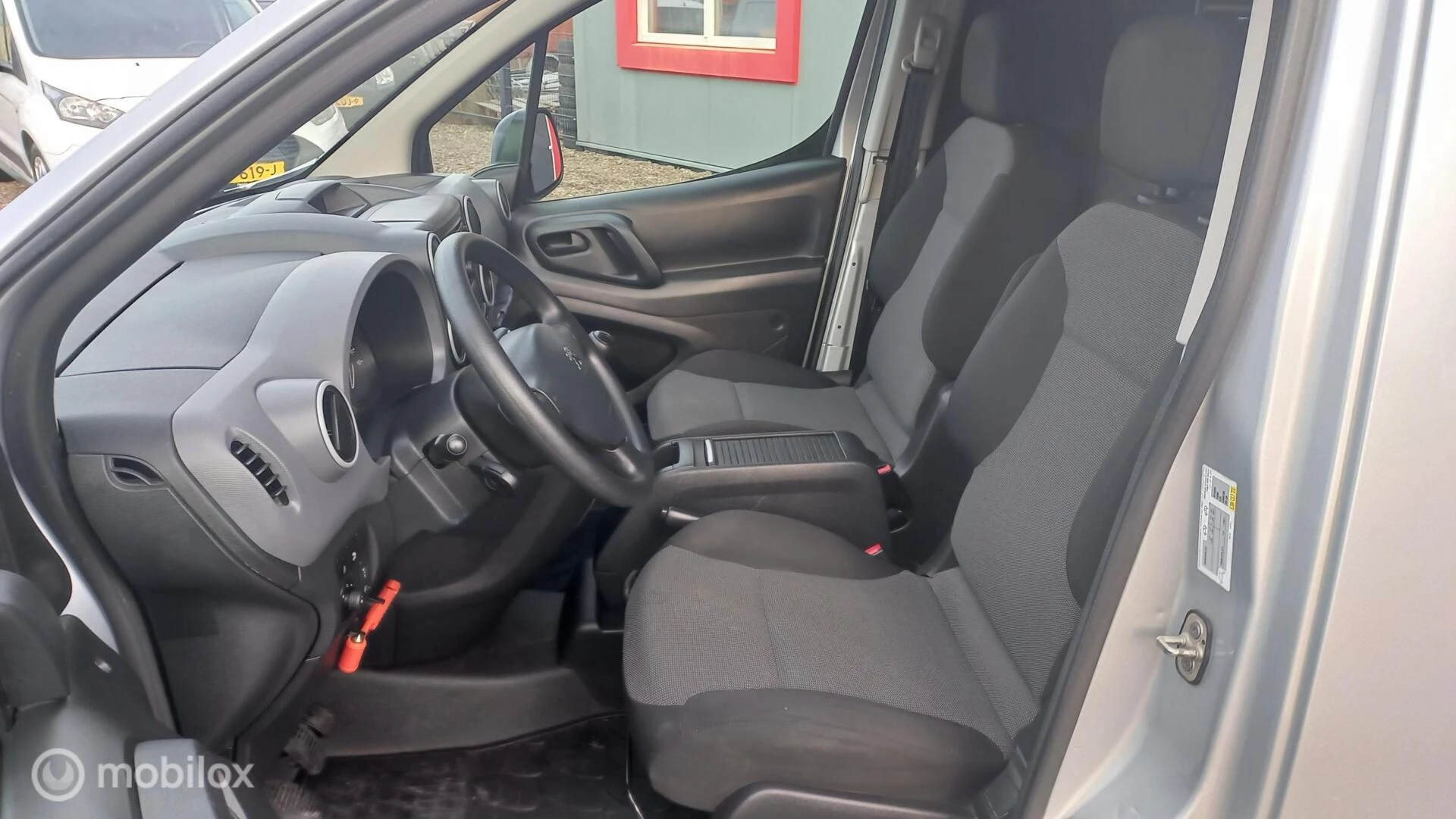 Hoofdafbeelding Peugeot Partner