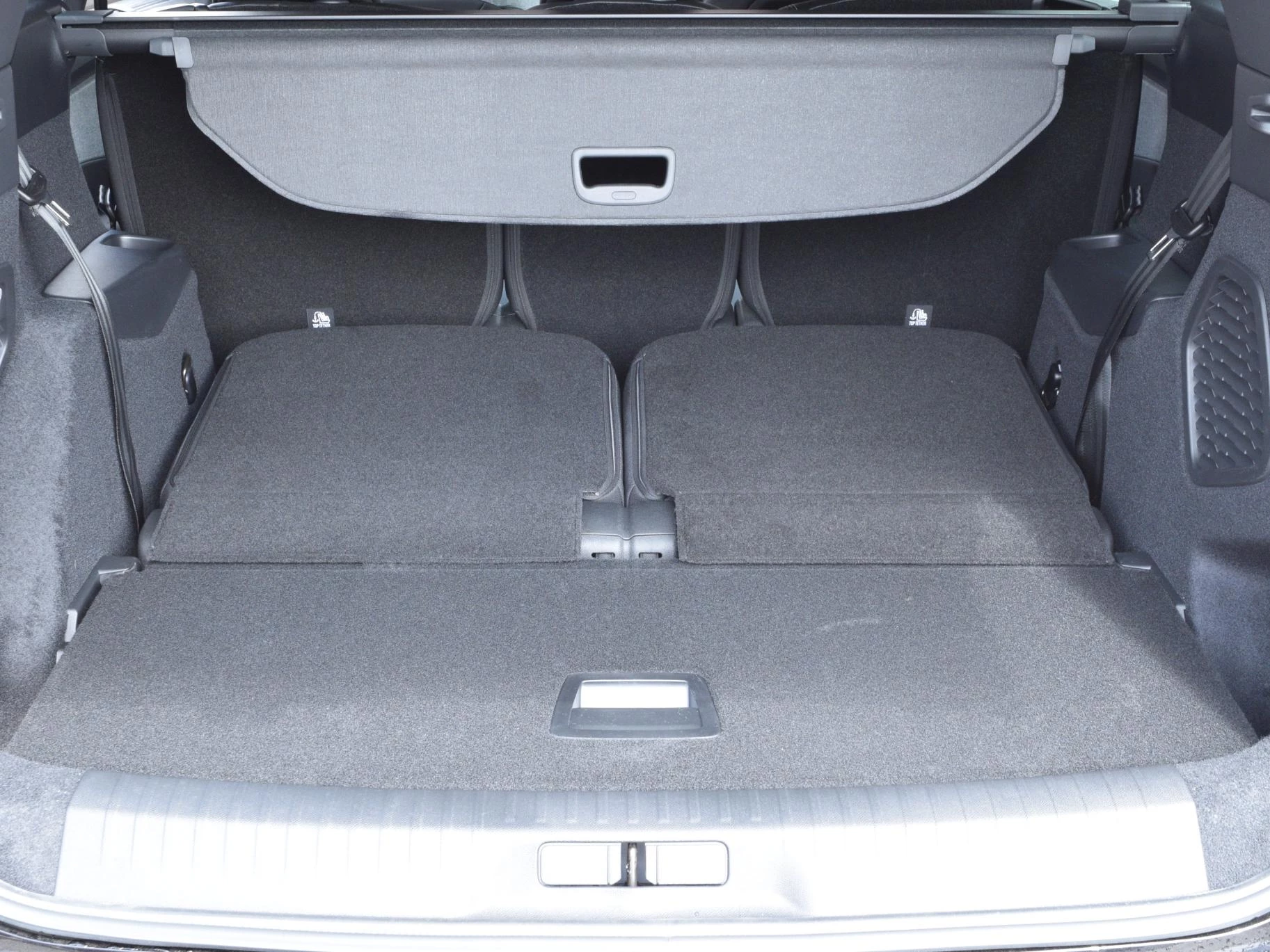 Hoofdafbeelding Peugeot e-5008