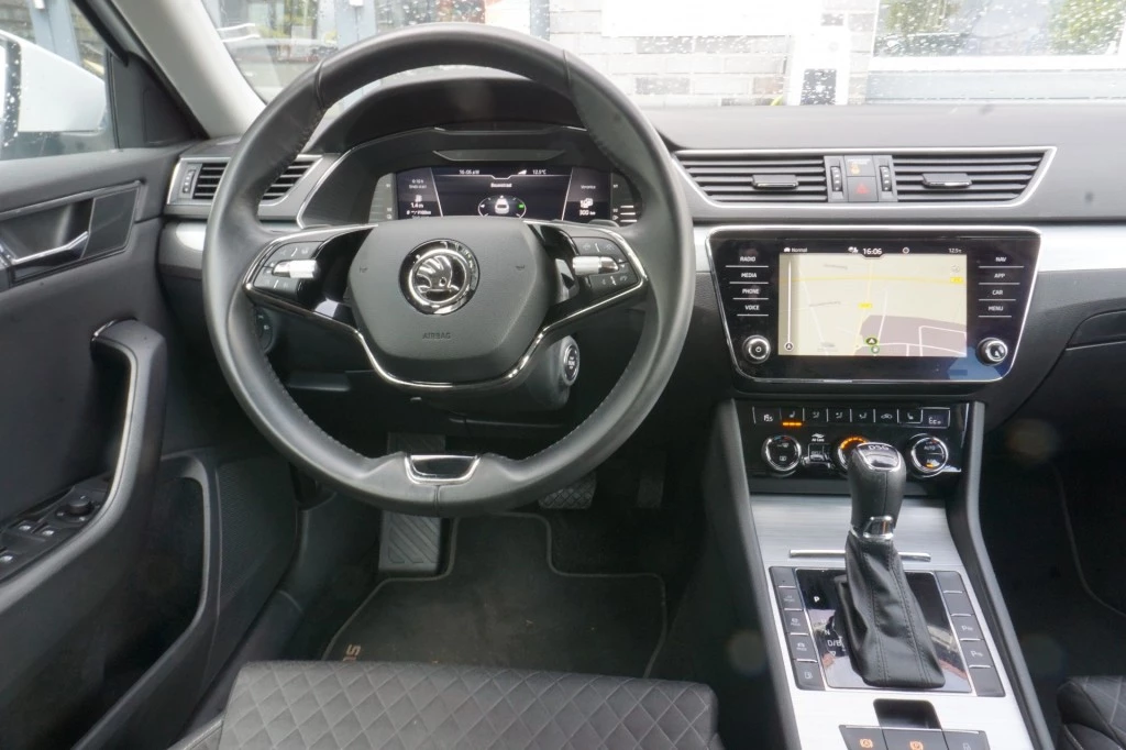 Hoofdafbeelding Škoda Superb