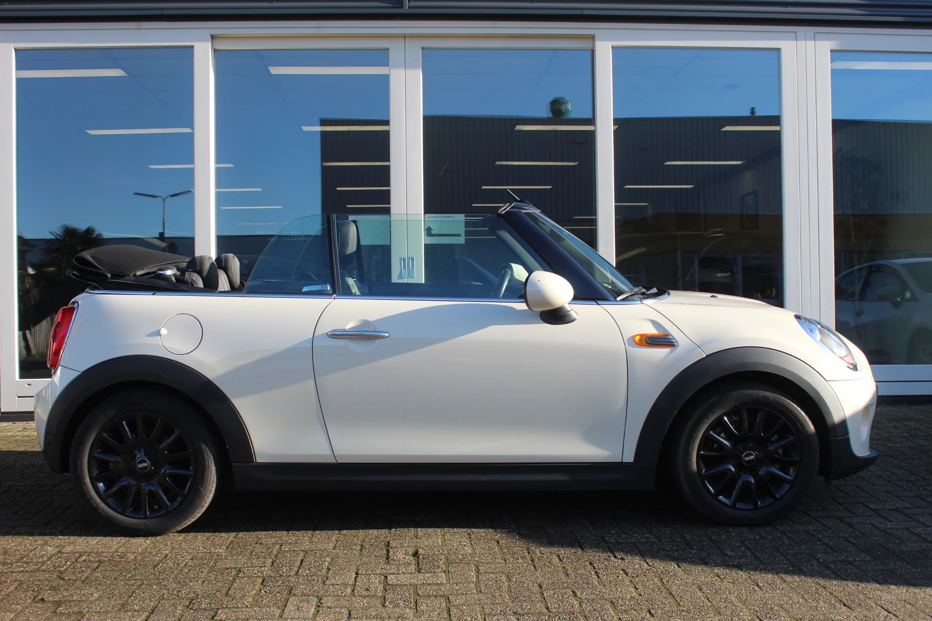 Hoofdafbeelding MINI One Cabrio