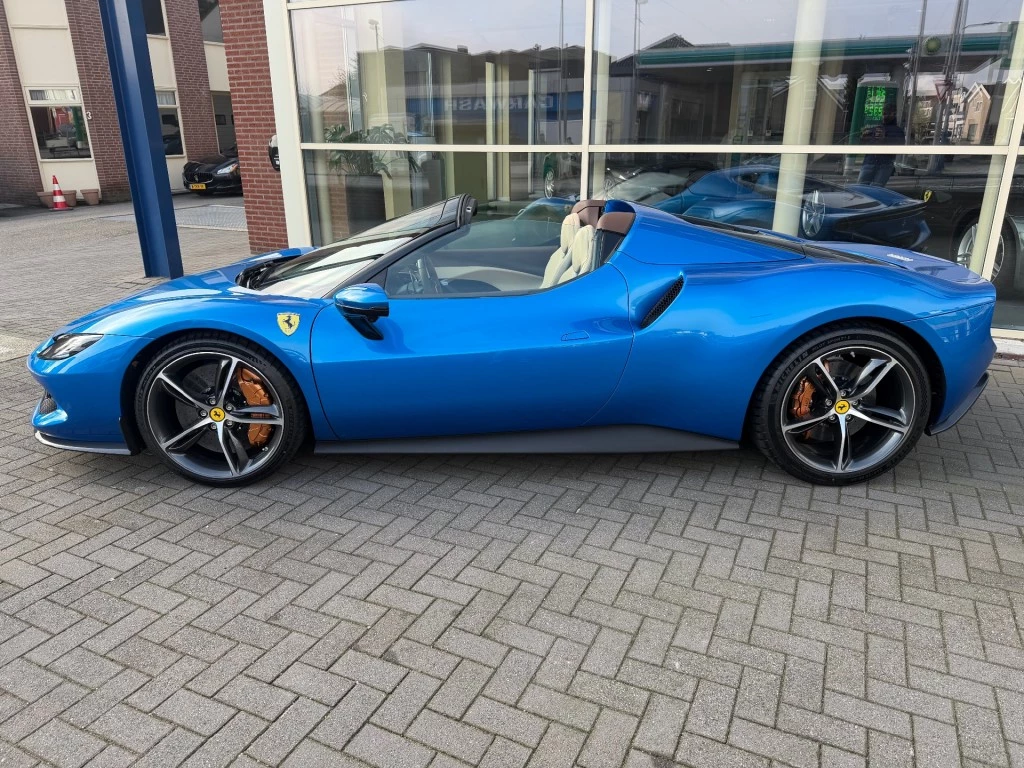 Hoofdafbeelding Ferrari 296