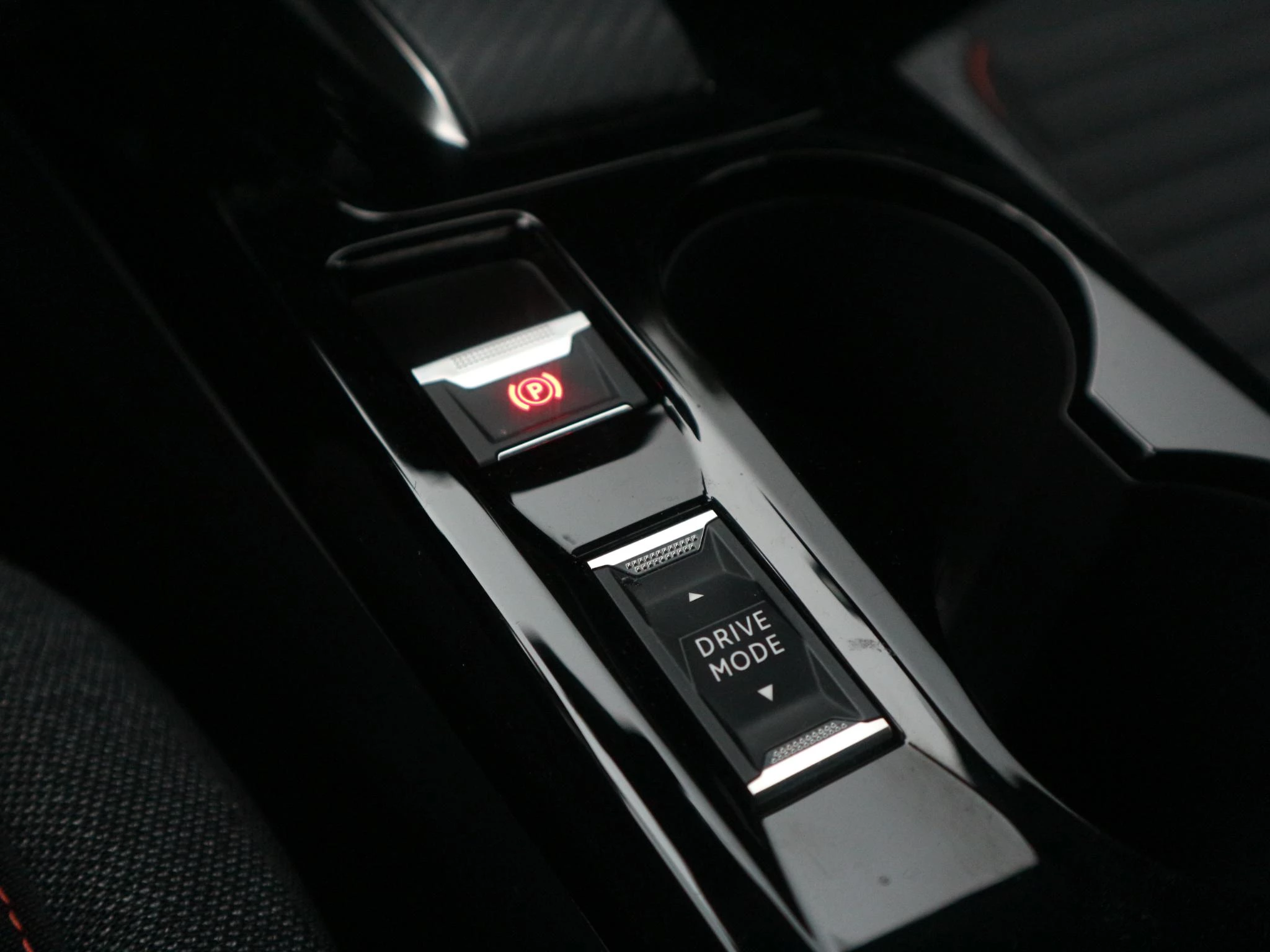 Hoofdafbeelding Peugeot e-208