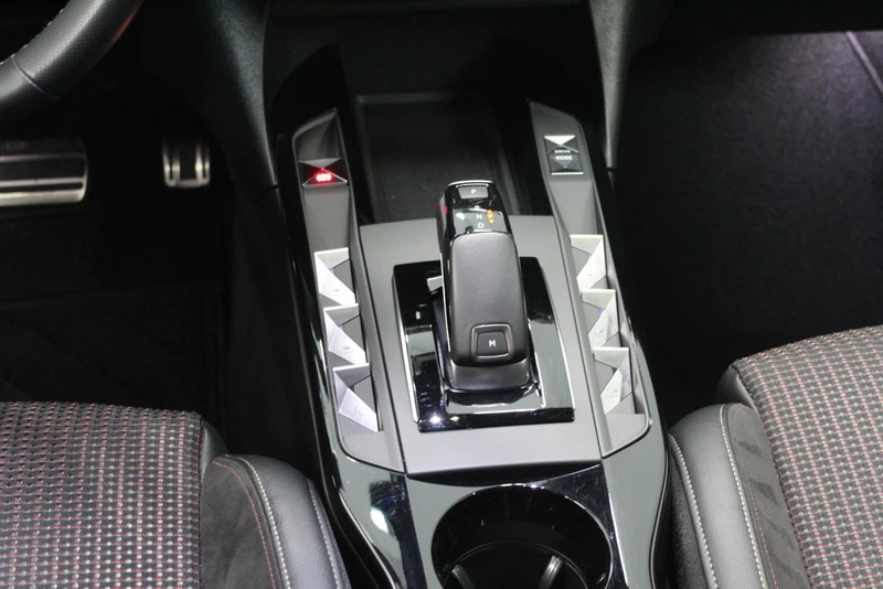 Hoofdafbeelding DS DS 3