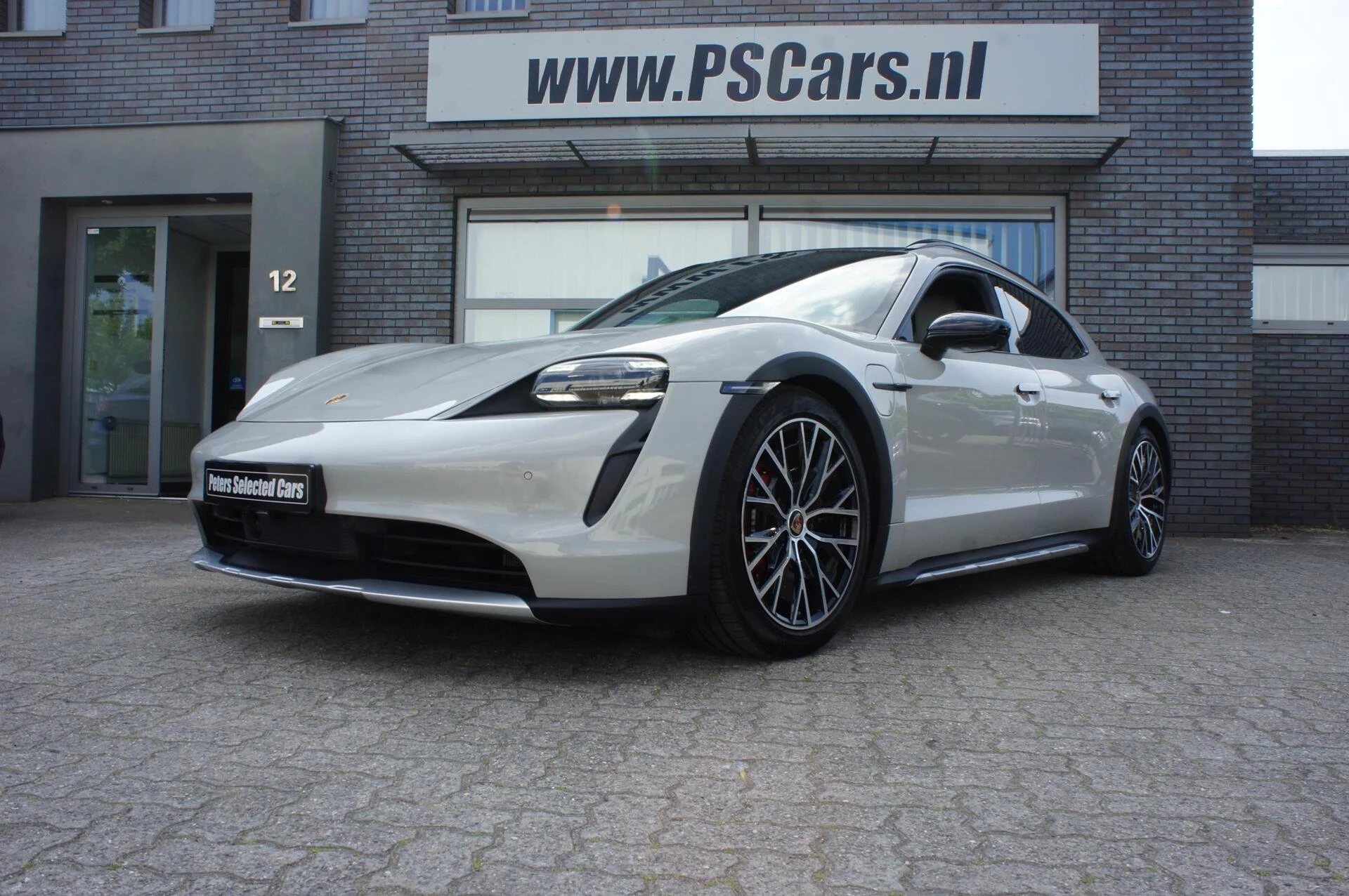 Hoofdafbeelding Porsche Taycan