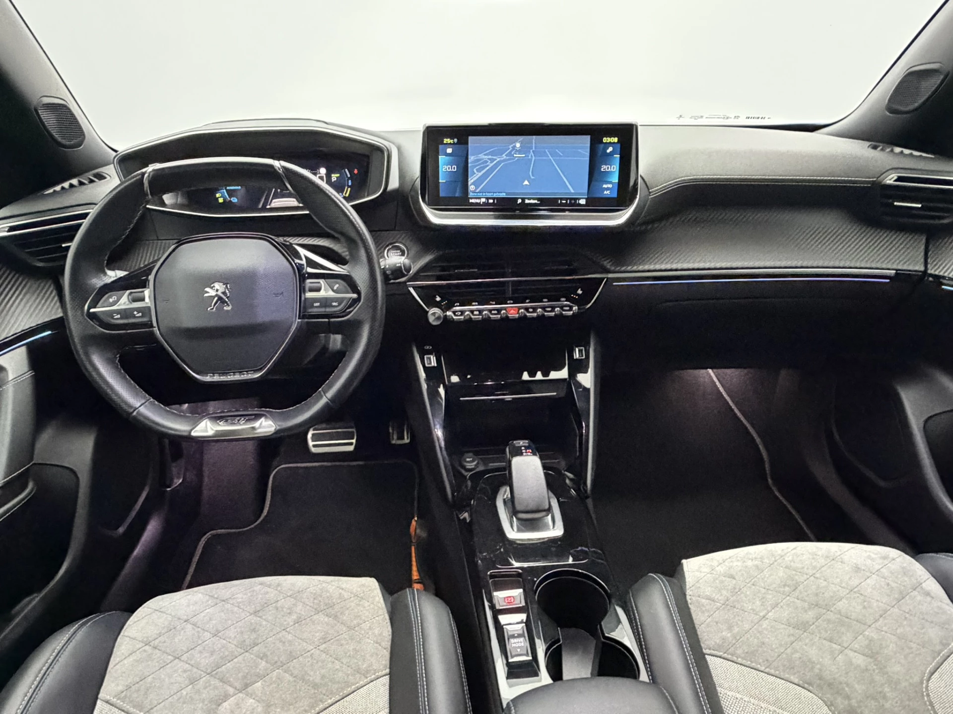 Hoofdafbeelding Peugeot e-2008