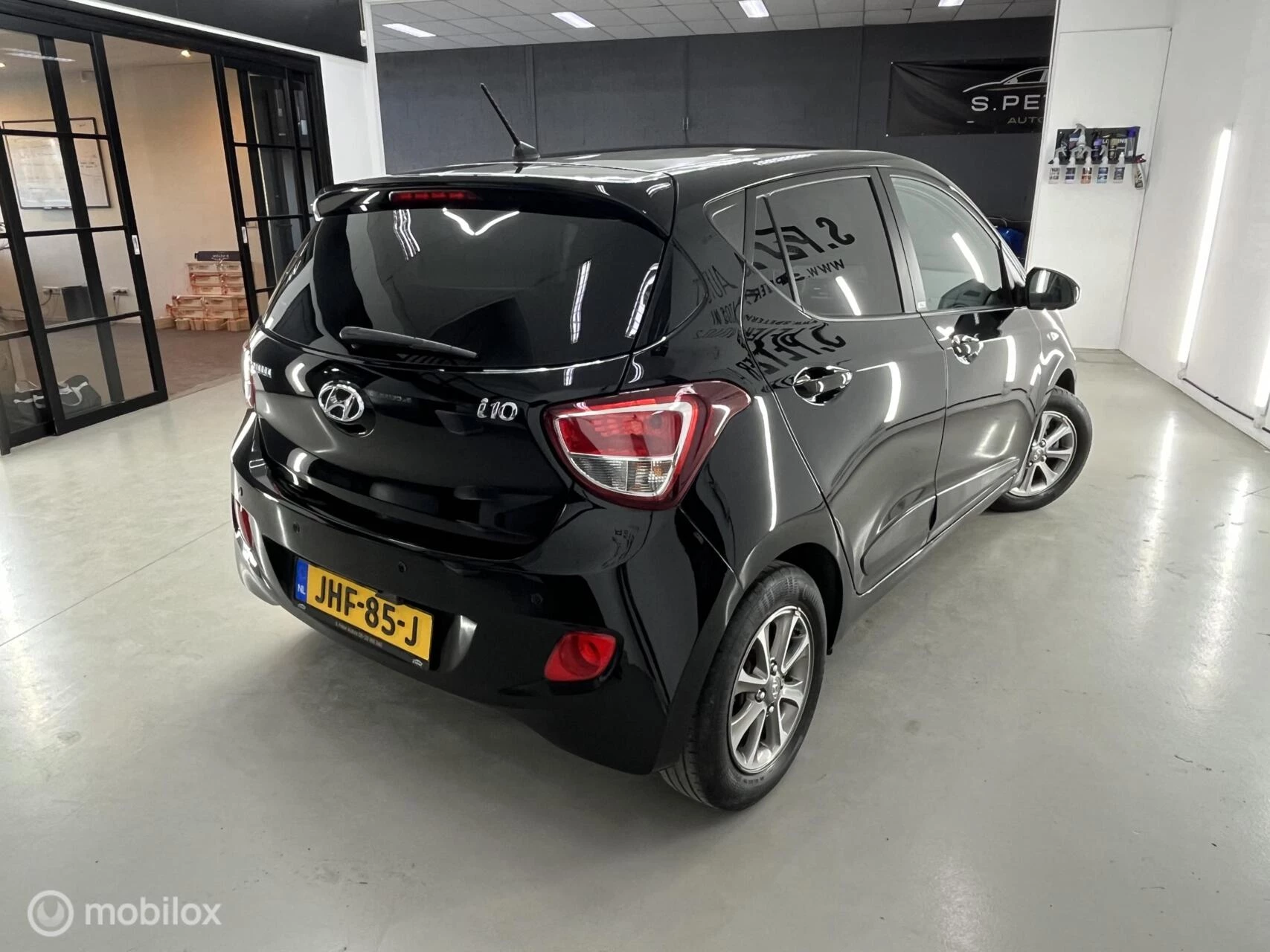 Hoofdafbeelding Hyundai i10