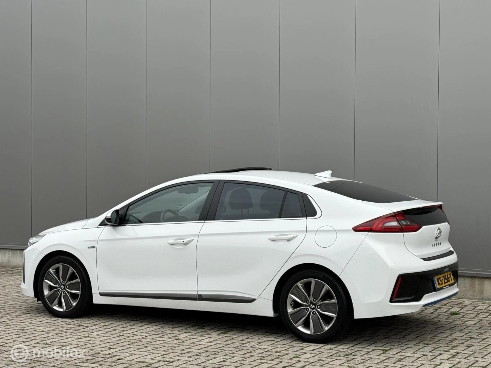 Hoofdafbeelding Hyundai IONIQ