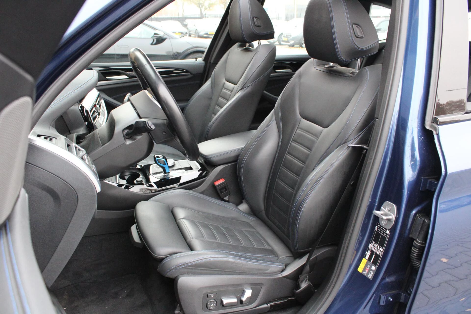 Hoofdafbeelding BMW iX3