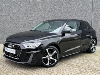 Audi A1 SPORTBACK 30 TFSI S-Line | Cruise control | Rijstrookassistent | DAB | NAVI | Climate control | Parkeer sensoren |