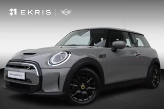 Hoofdafbeelding MINI Electric MINI Electric SE | Business Edition Navigatie/ Cruise Control/ Warmtepomp/ Sportstoelen/ Carplay / Lentevoordeel