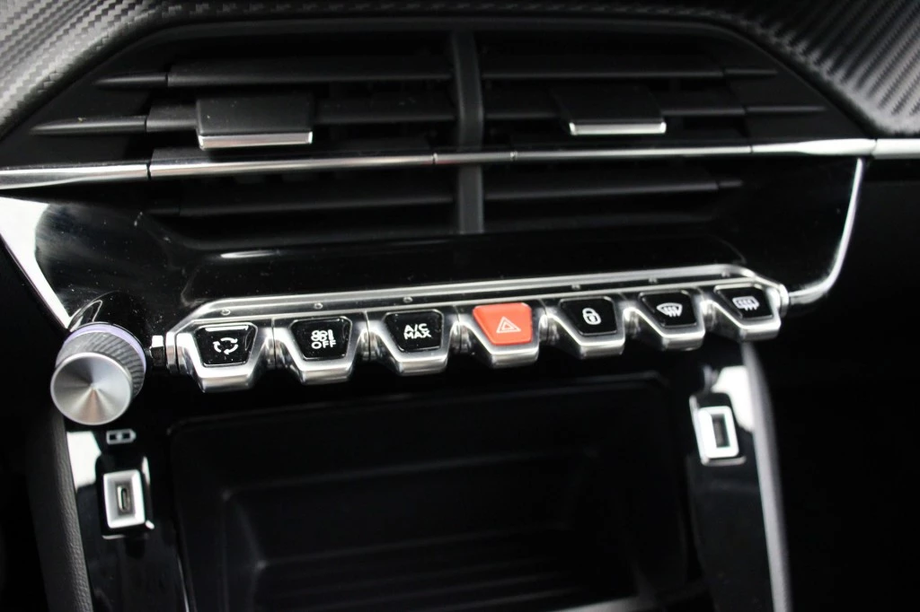 Hoofdafbeelding Peugeot e-208