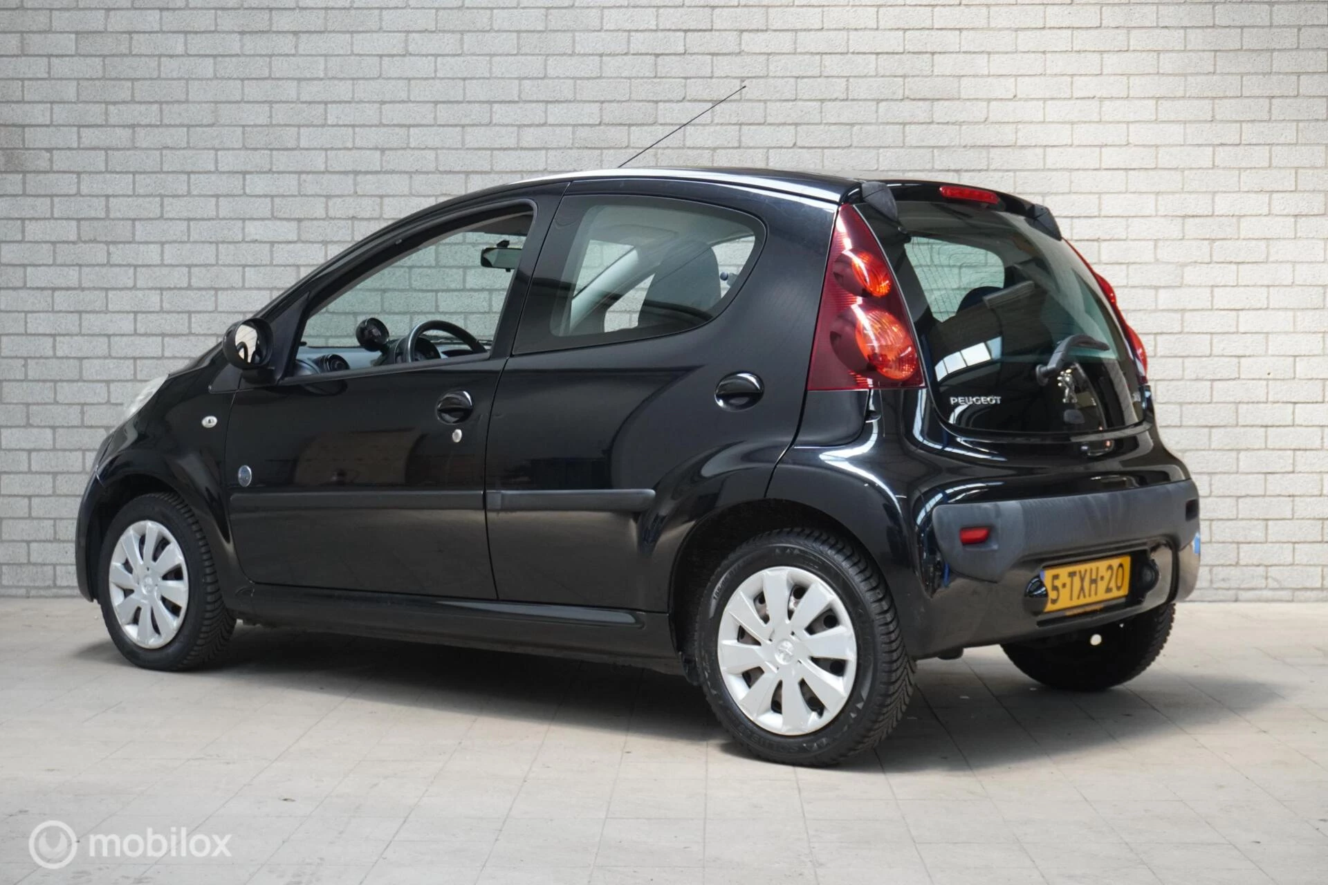 Hoofdafbeelding Peugeot 107