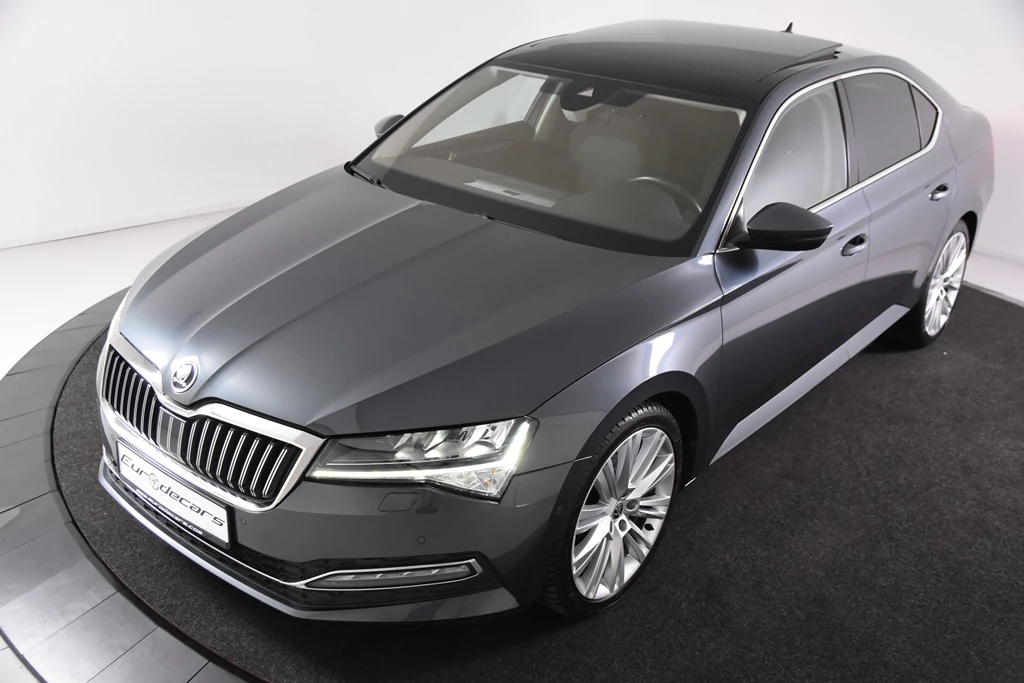 Hoofdafbeelding Škoda Superb
