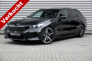 Hoofdafbeelding BMW 5 Serie BMW 5 Serie Touring 530e | M Sport | Pano | Trekhaak | Driving Assistant Plus | H&K |