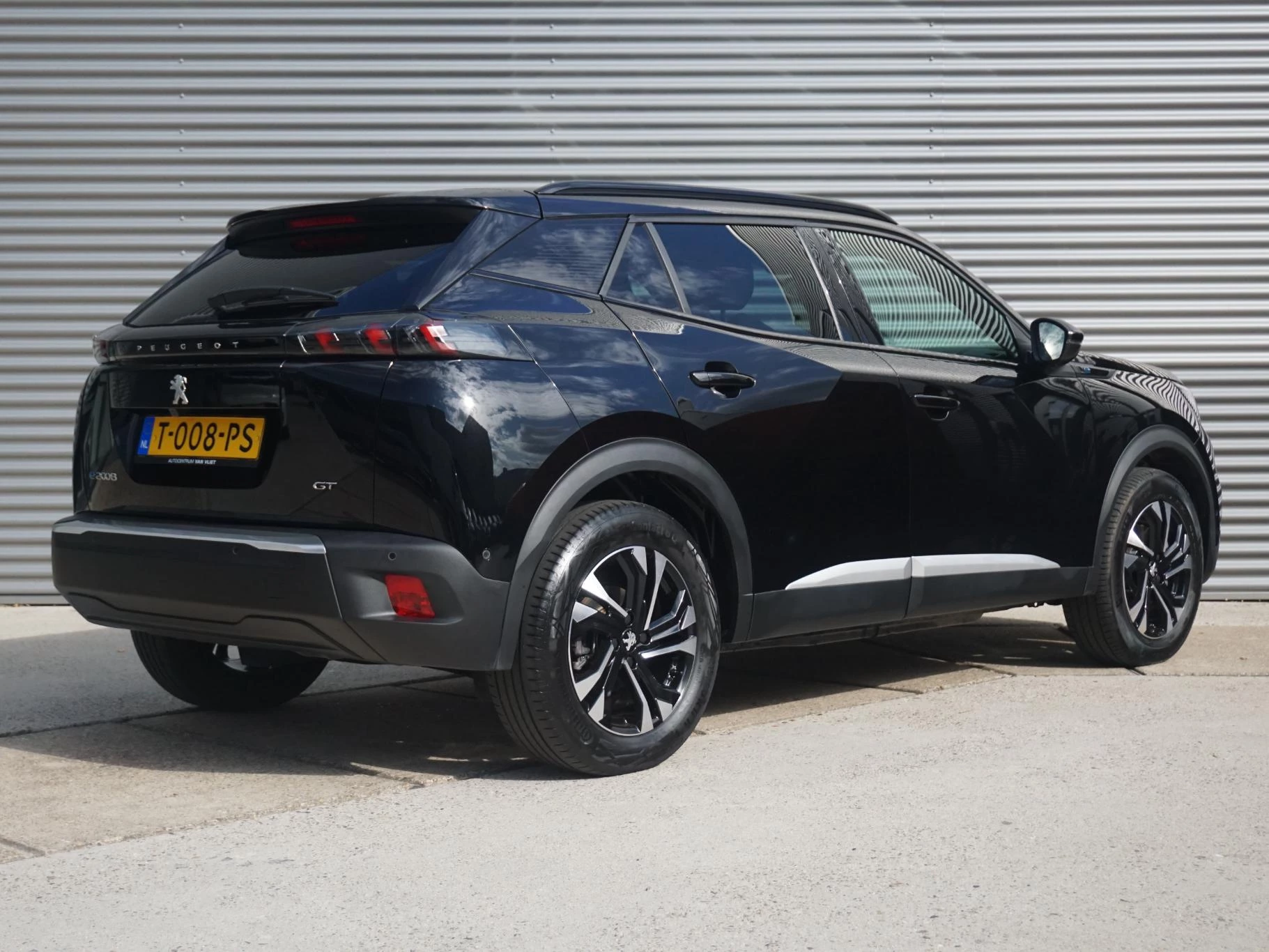 Hoofdafbeelding Peugeot e-2008