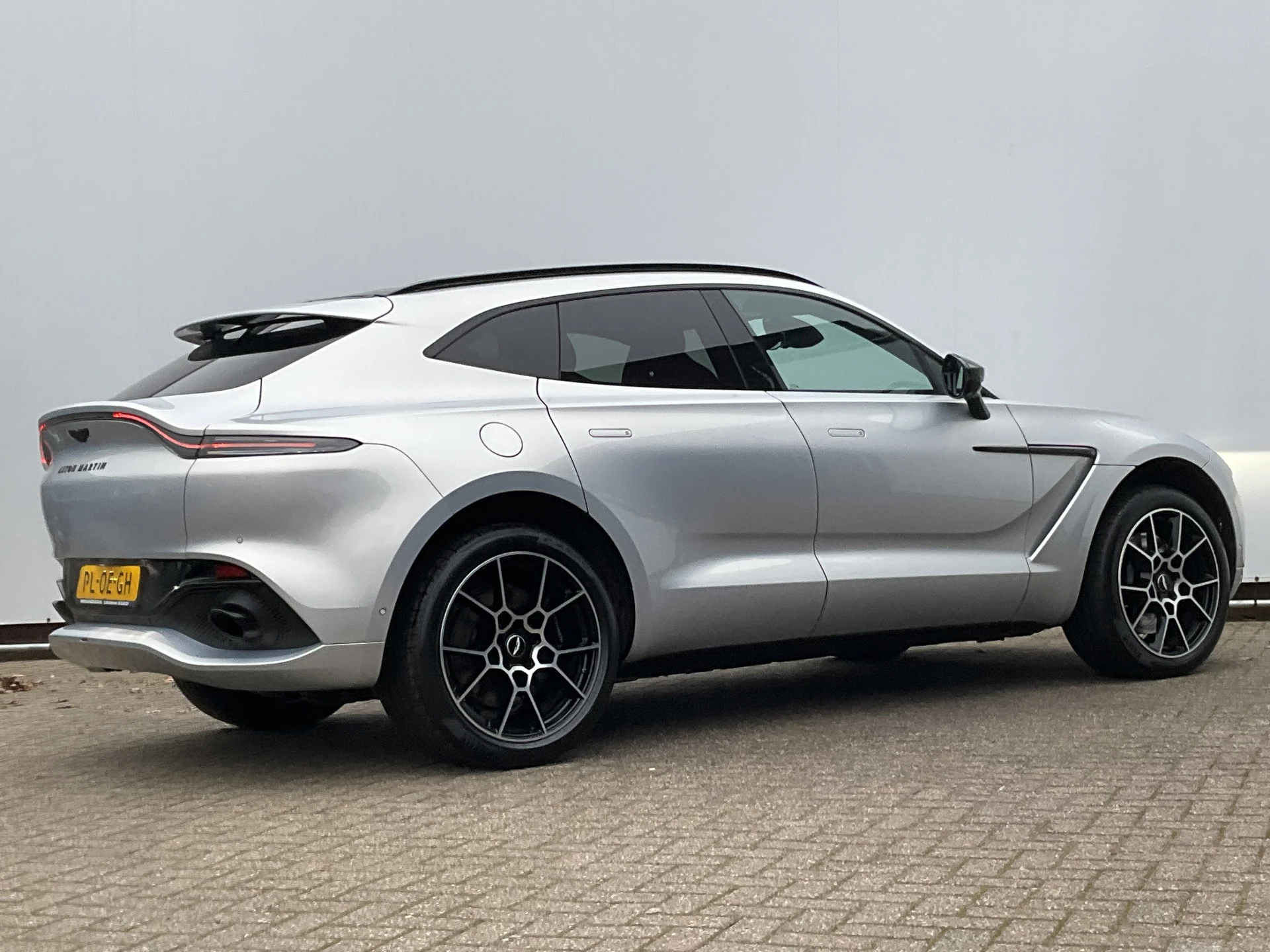 Hoofdafbeelding Aston Martin DBX