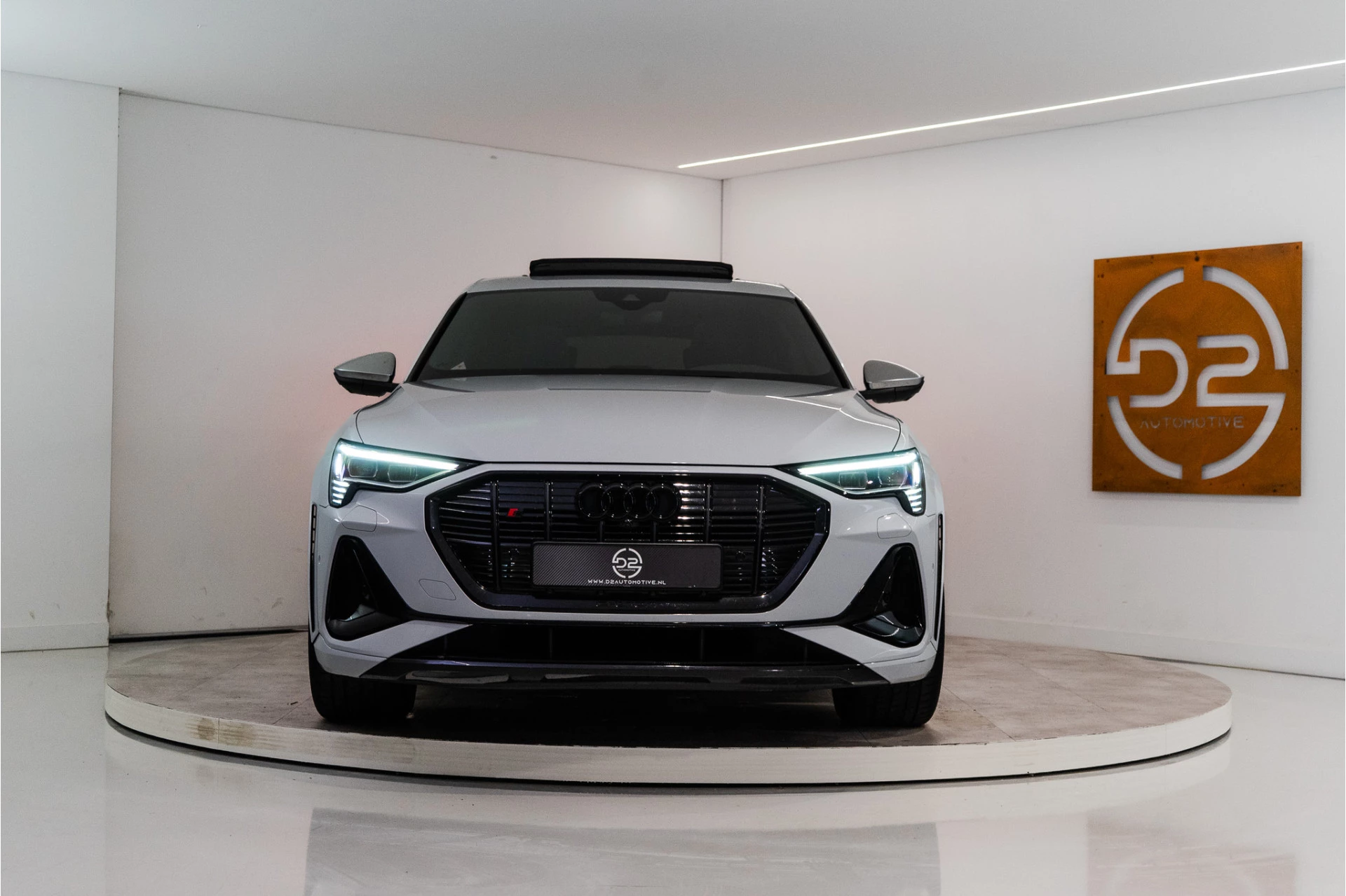 Hoofdafbeelding Audi e-tron