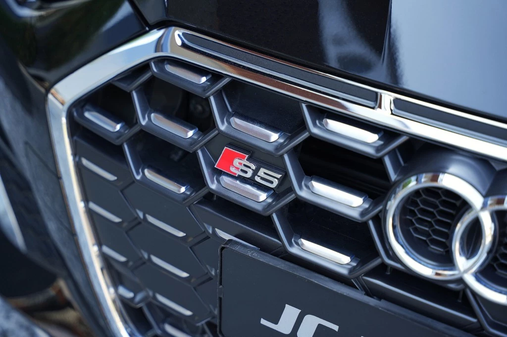 Hoofdafbeelding Audi S5