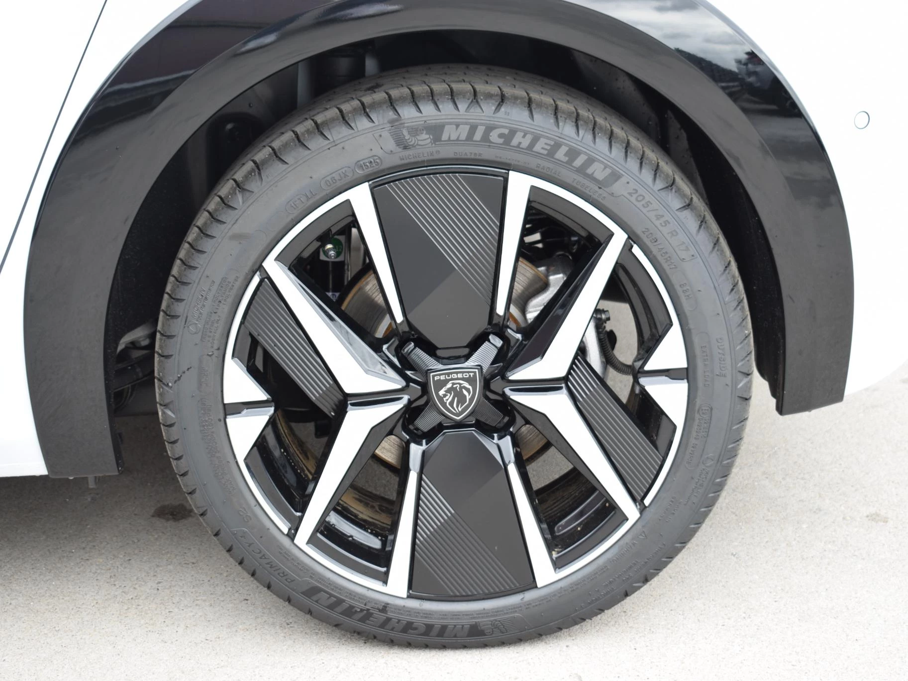 Hoofdafbeelding Peugeot e-208