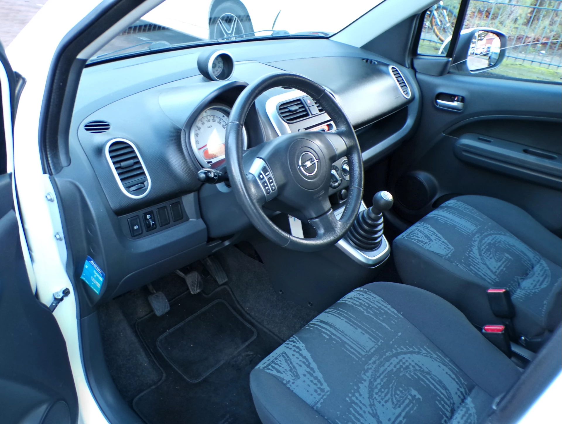 Hoofdafbeelding Opel Agila