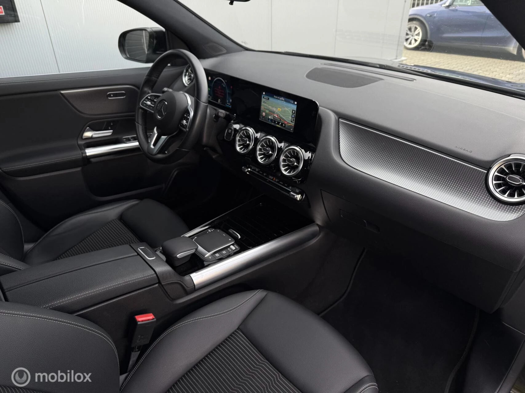 Hoofdafbeelding Mercedes-Benz EQA