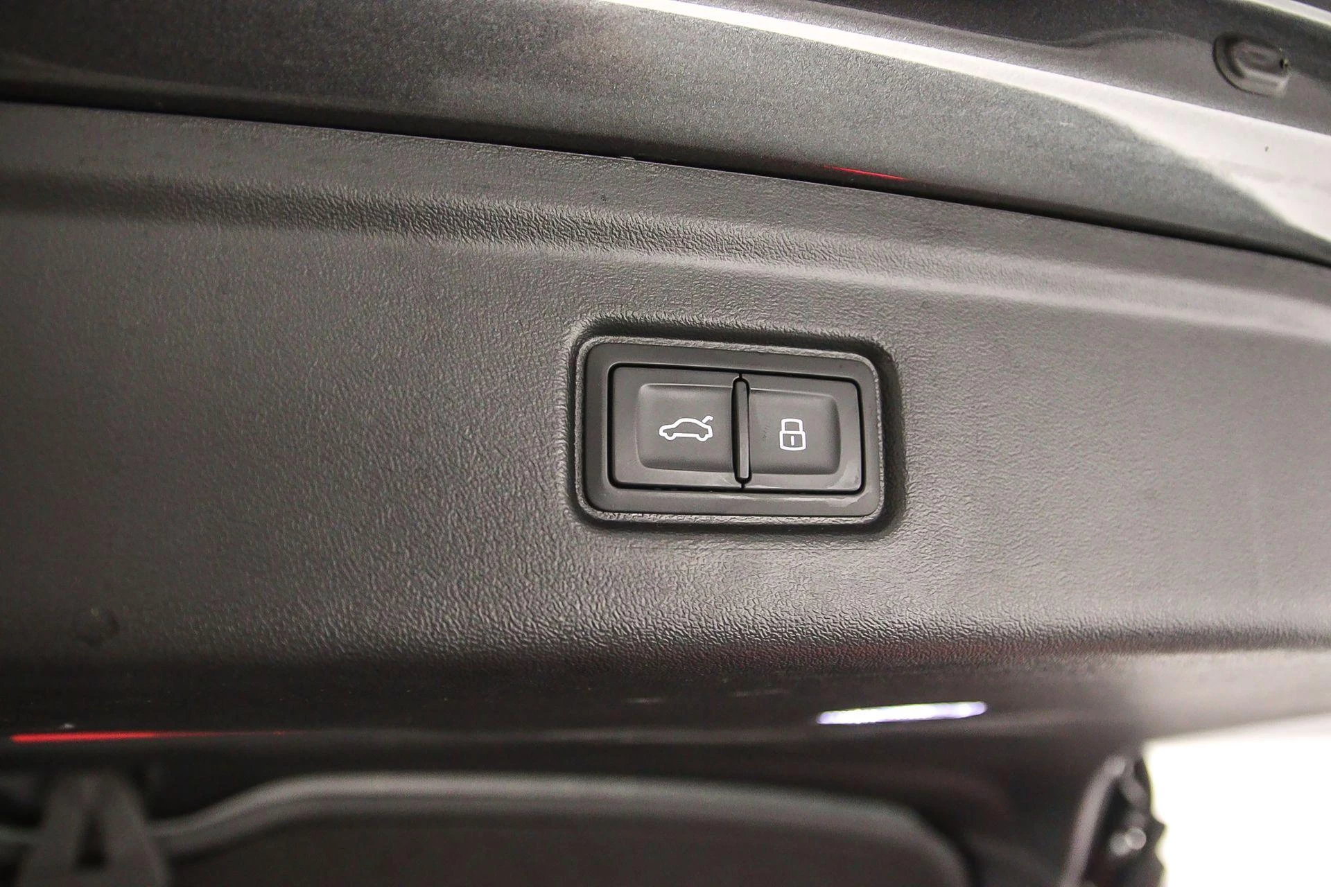Hoofdafbeelding Audi A6 Avant e-tron