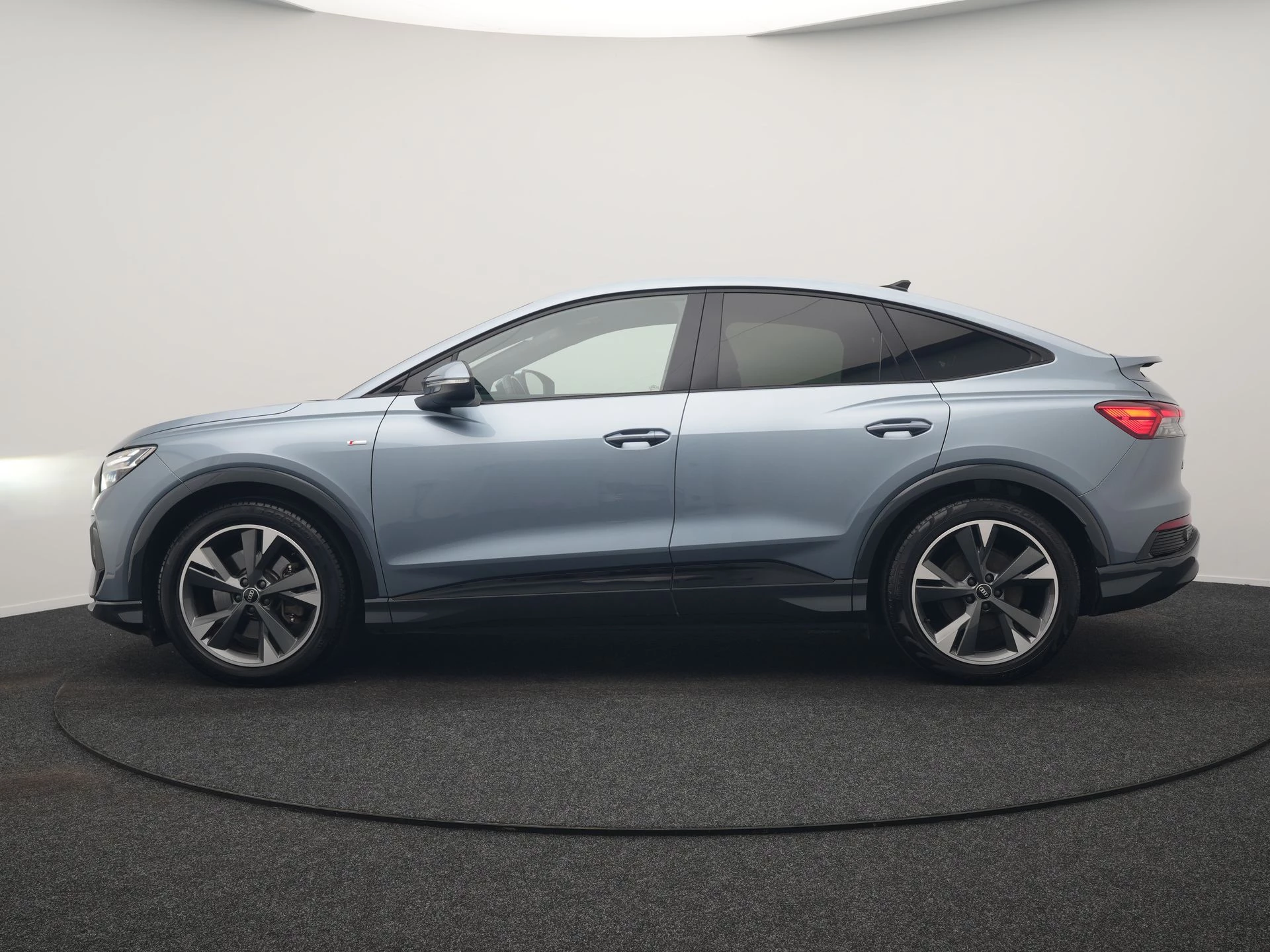 Hoofdafbeelding Audi Q4 e-tron